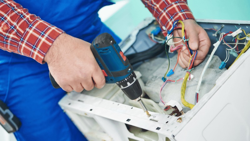 Büyükçekmece Daikin Daikin çamaşır makinesi kart tamiri – Su almama arızası orijinal parça ile giderildi. - Teknik servis örneği